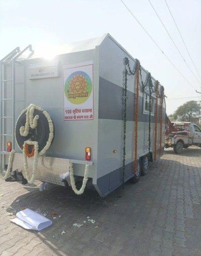 Caravan rear with ladder access and spare wheel